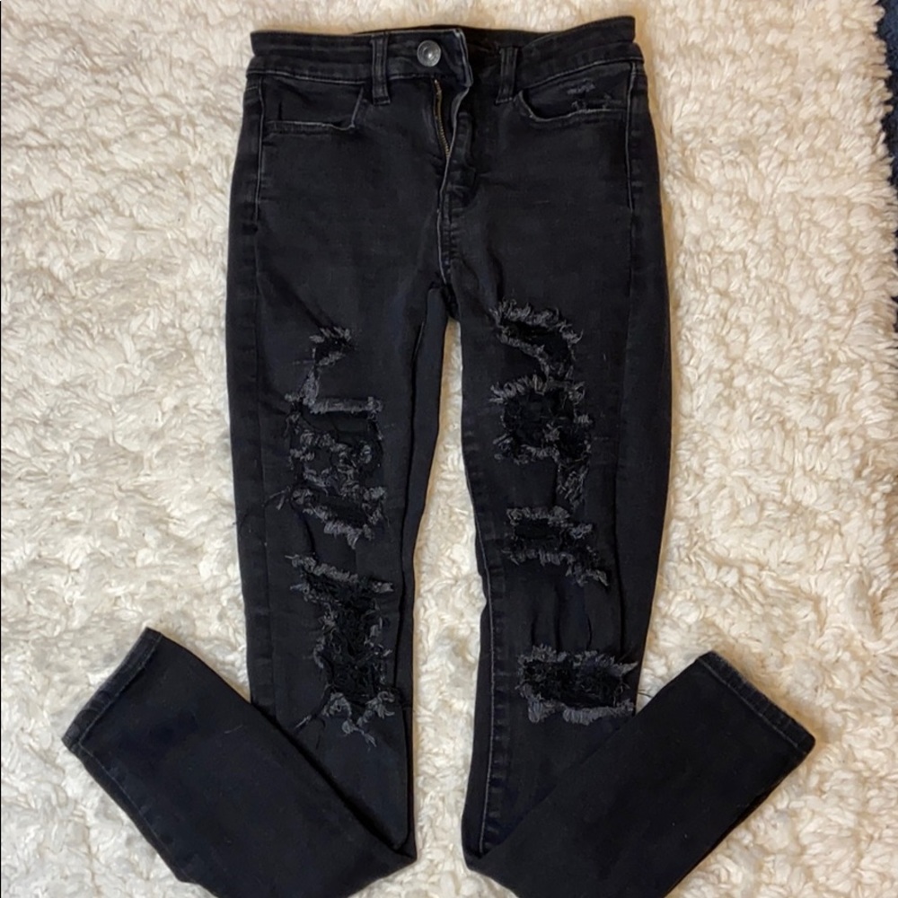 Black American Eagle ripped jeans